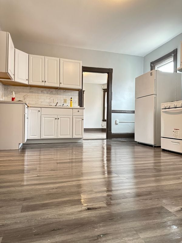 Building Photo - 808-810 Capitol Avenue, Floor