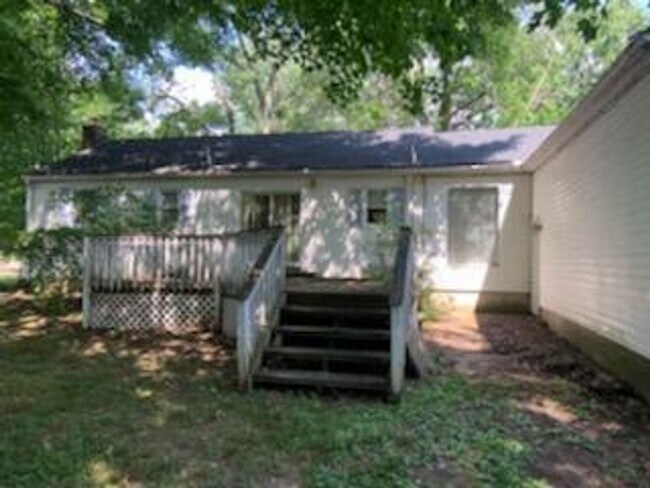 Building Photo - 222 Westover Dr