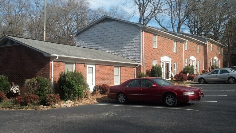 Foto del edificio - Sharon Apartments