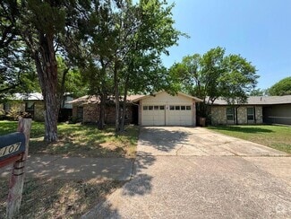 Building Photo - 1107 Spearson Ln