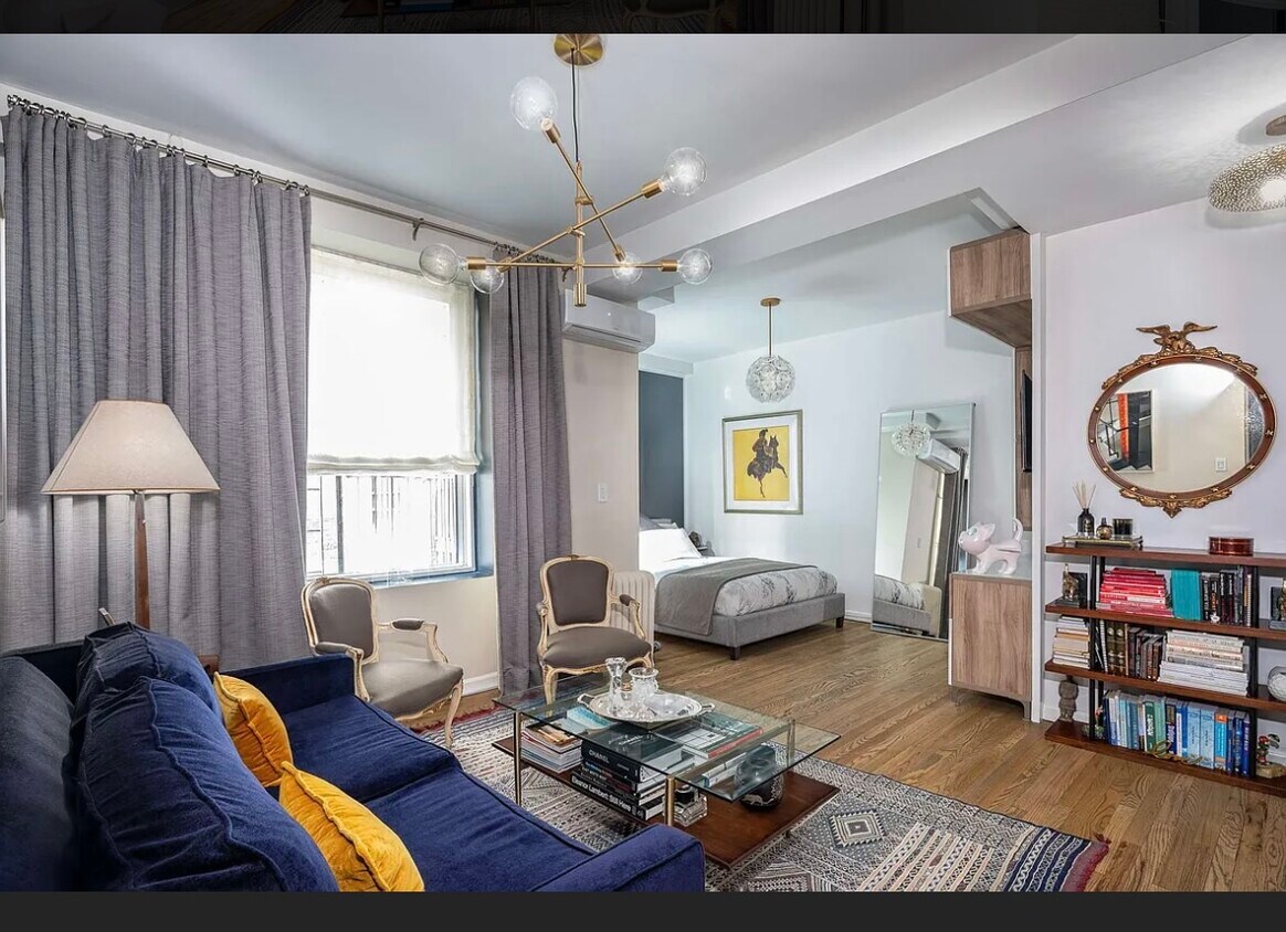 Primary Photo - 251 W 98th St