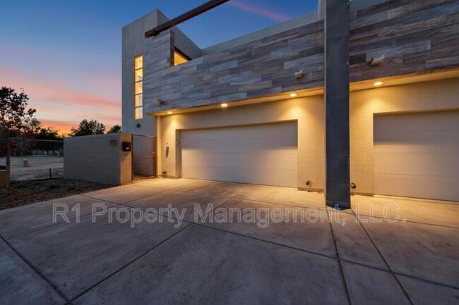 Foto del edificio - 705 Alcalde Pl SW