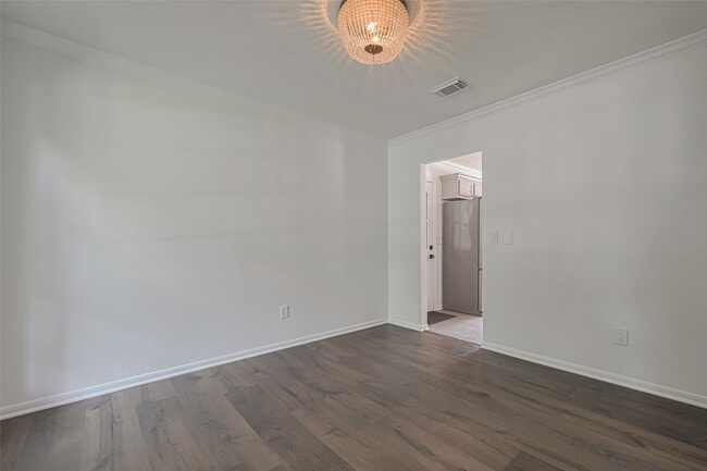 Building Photo - 3 Sandpebble Dr