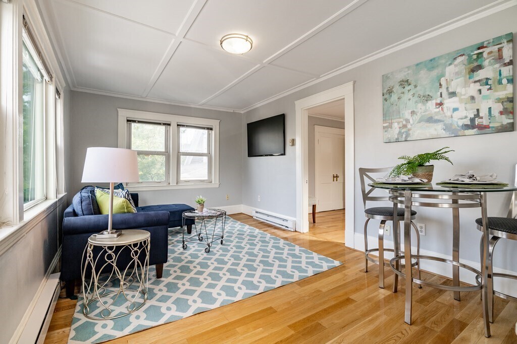 Primary Photo - 32 Magoun St