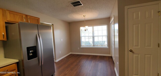 Foto del edificio - 3804 Hideaway Lane