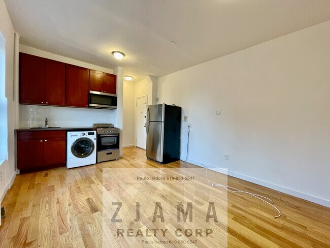 Foto del edificio - 720 Degraw St