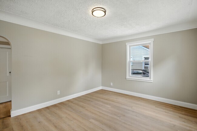 Foto del edificio - 23147 Vance Ave