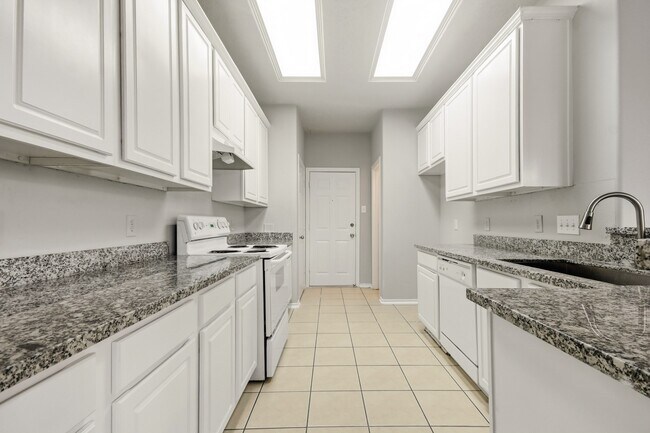 Foto del edificio - 13107 Peppergate Ln