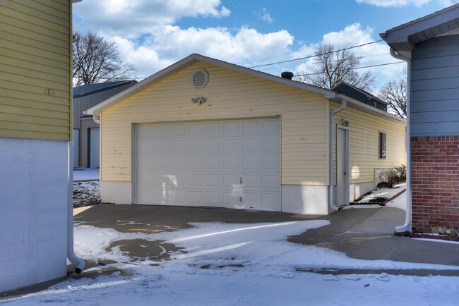 Building Photo - 2723 Josephine St