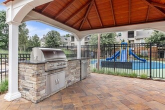 Building Photo - The Brixton at Loudoun