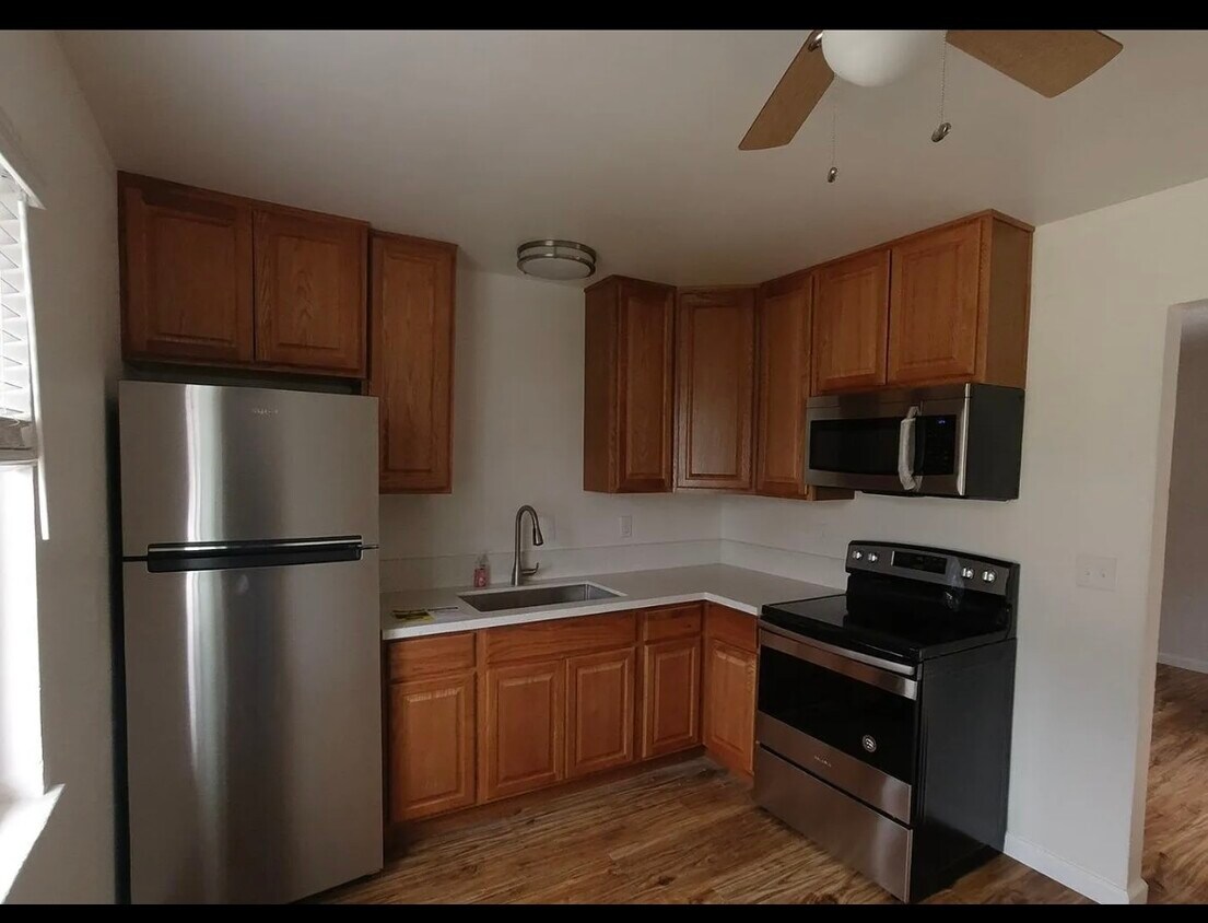 Foto del edificio - 3074 Pearl Ave