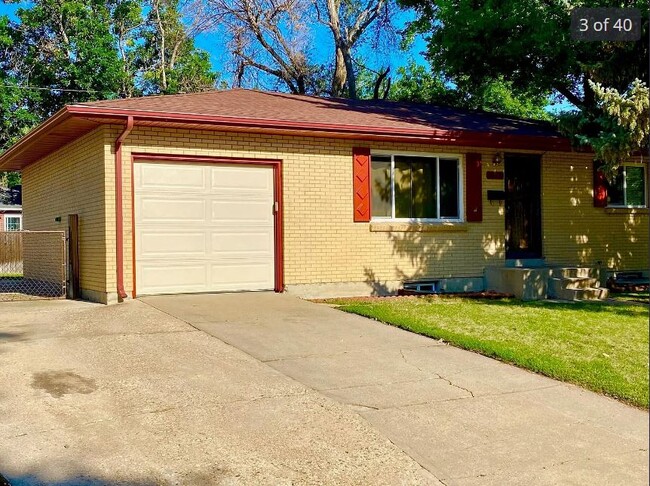 1 Car Garage w/RV Pad - 6898 Newman Street