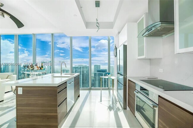 Building Photo - 888 Biscayne Blvd