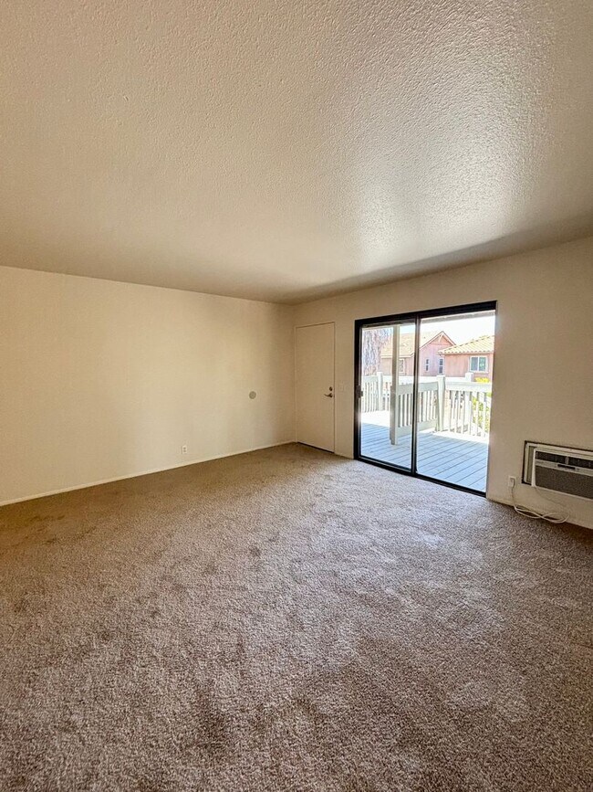 Foto del edificio - 1466 Granite Hills Dr