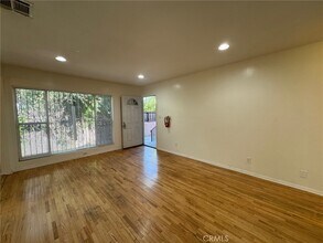 Building Photo - 1372 W 36th St
