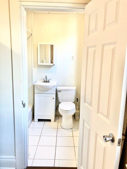 Foto del edificio - 5201 Hunter Ave