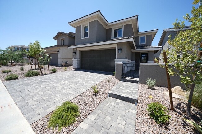 Foto del edificio - SHOWINGS AVAILABLE NOW