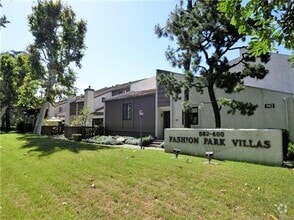 Building Photo - 588 W Huntington Dr
