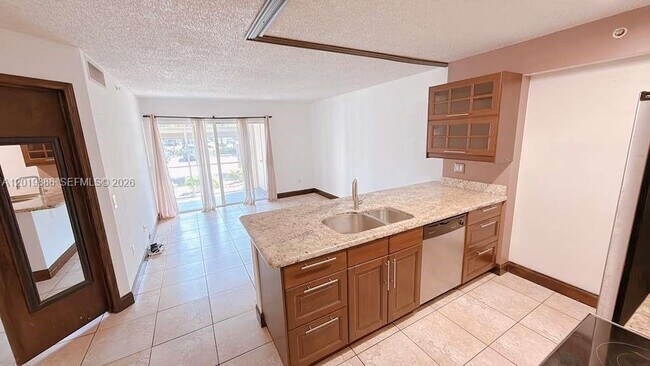 Foto del edificio - 470 S Park Rd