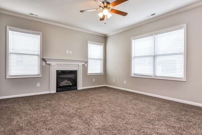 Building Photo - 4134 White Kestrel Dr