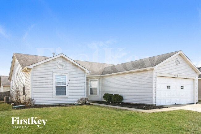 Foto del edificio - 915 Streamside Dr