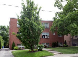 Building Photo - 699 Balliol St