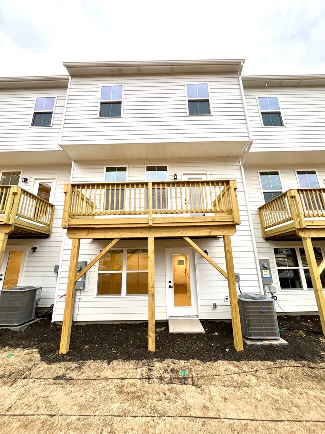 Building Photo - 4125 Auburn Oak Ln