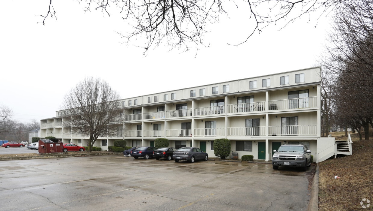 Primary Photo - Cherylynn Townhouses