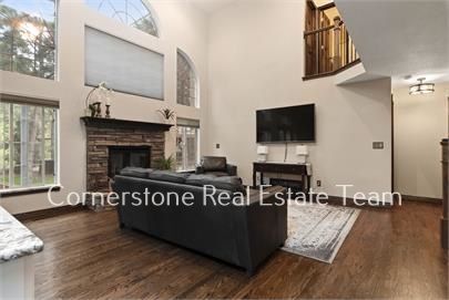 Building Photo - 355 Paisley Dr