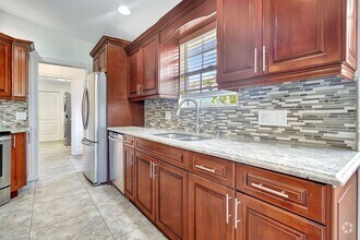 Building Photo - 4679 Ossabaw Way