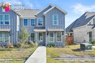 Building Photo - 2307 Offerande Dr