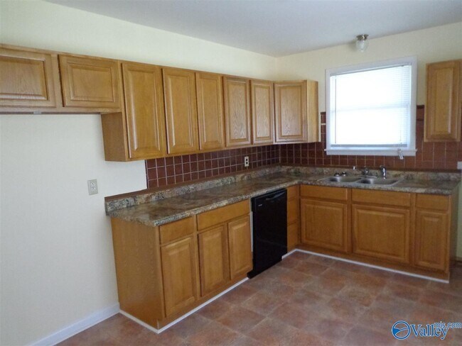 Foto del edificio - 2118 Phillips Rd NW