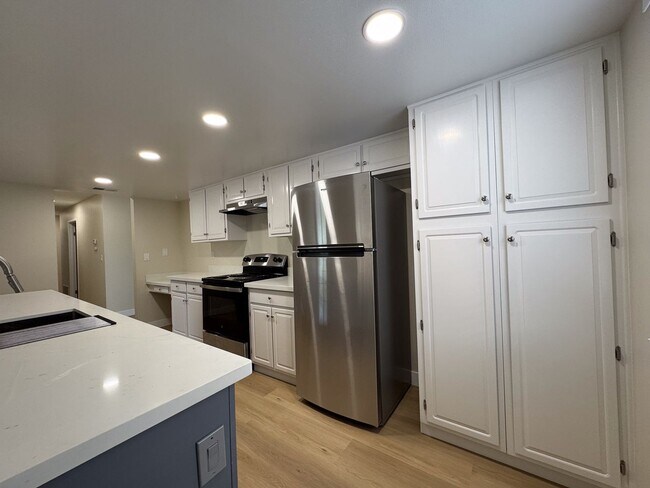 Foto del edificio - Beautiful Home | Completely Remodeled