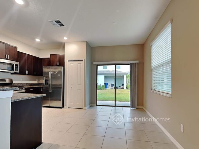 Foto del edificio - 8497 Druid Oaks Ln