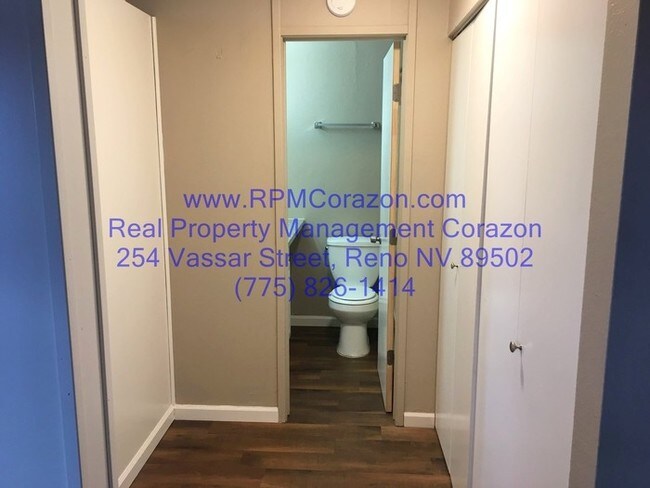 Foto del edificio - 3515 Lakeside Dr