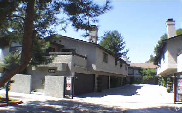 Foto principal - 3319 Baldwin Park Blvd
