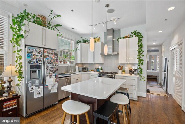 Foto del edificio - 2106 10th St NW