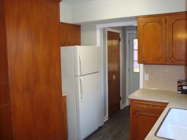 Foto del edificio - 4 Bedroom/ 2 Bathroom available to Rent!!!