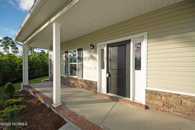Building Photo - 340 White Dove Dr