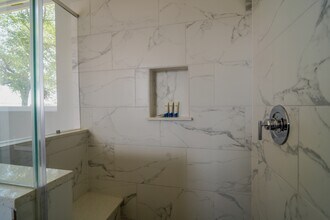 Building Photo - 615 Northew St