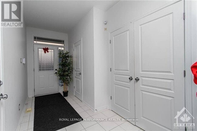 Building Photo - 829 Percifor Way