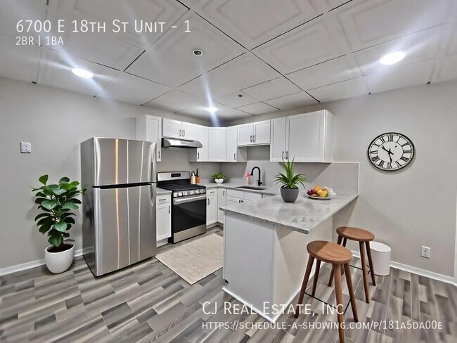 Foto del edificio - 6700 E 18th St