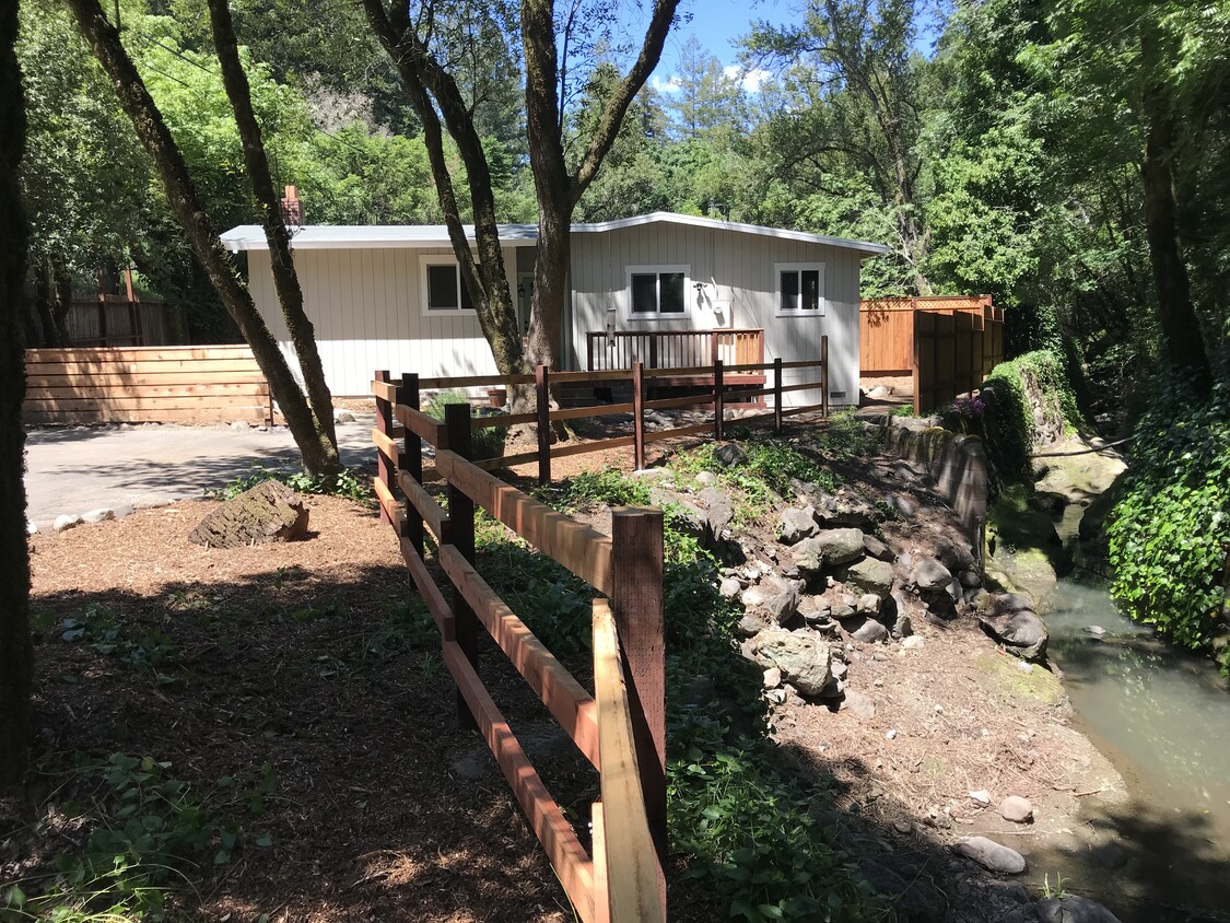 Primary Photo - 3174 Calistoga Rd