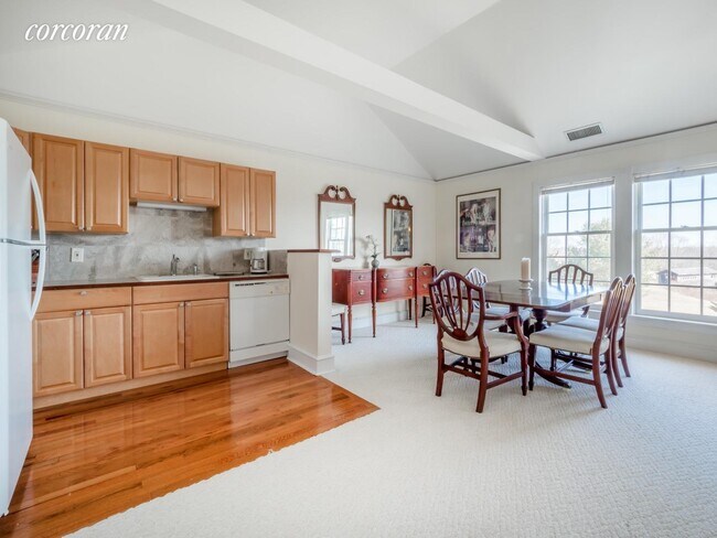 Building Photo - 2 Ludlow Green