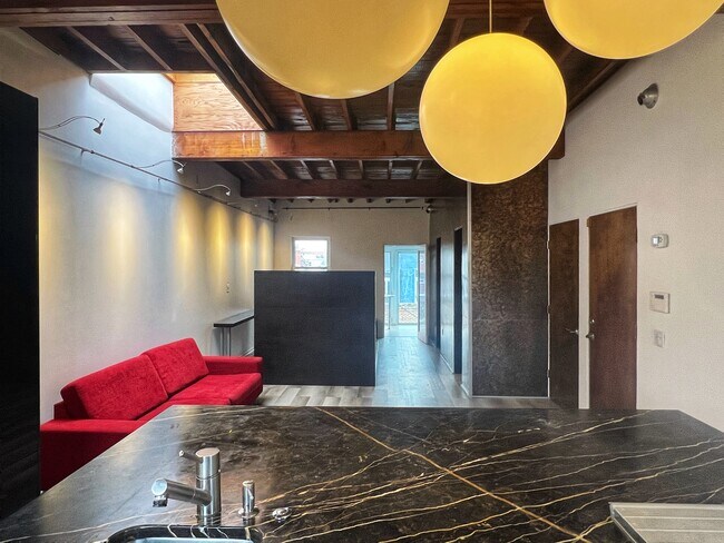 Foto del edificio - 1012 Irving St NW