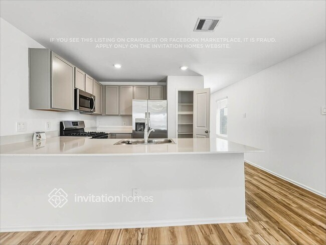 Foto del edificio - 24115 Laurel Farms Dr