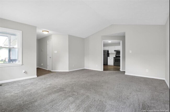 Foto del edificio - 577 Jennings Farm Rd