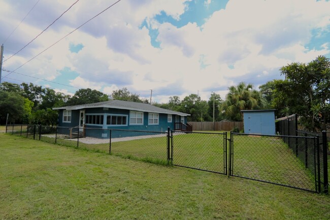 Foto del edificio - Like new 3bed/2bath home Tampa