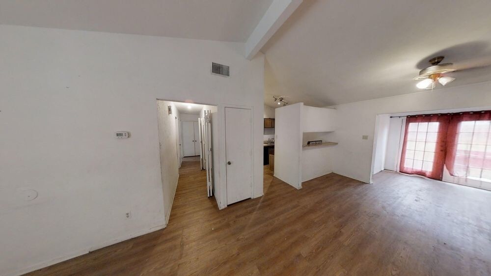 Building Photo - Beautiful Single Family House