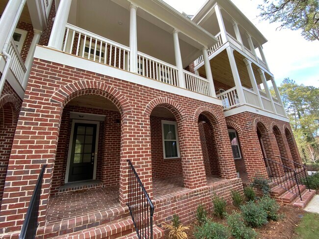 Foto del edificio - 707 Brennan Dr